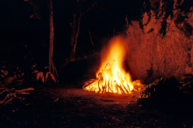 The Campfire Strategy for Online Community Building 